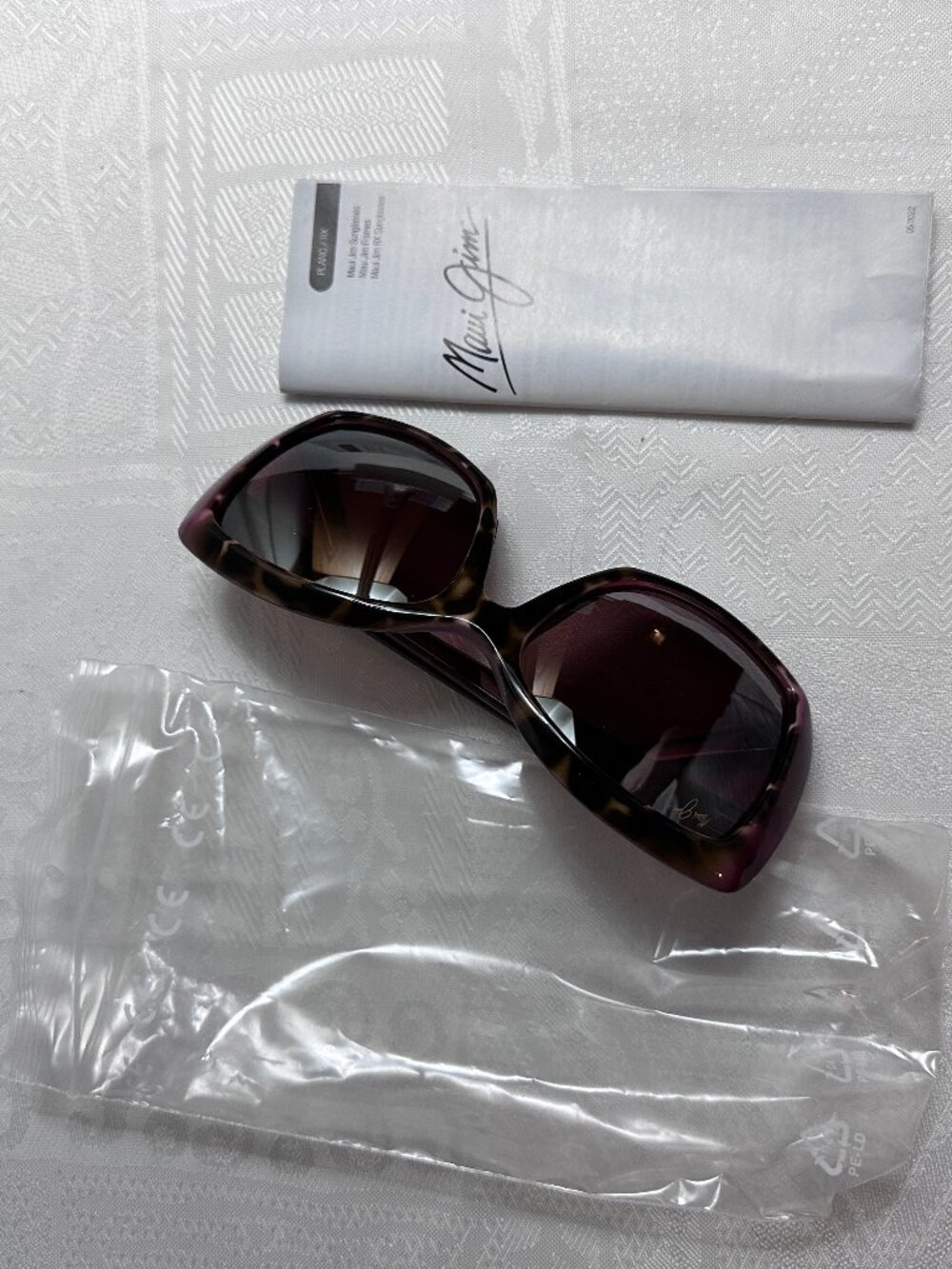 Maui Jim Orchid in Tortoise with Raspberry - Picture 10 of 14